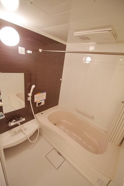 バス・シャワールーム　★足を伸ばせて入れる1坪バス★