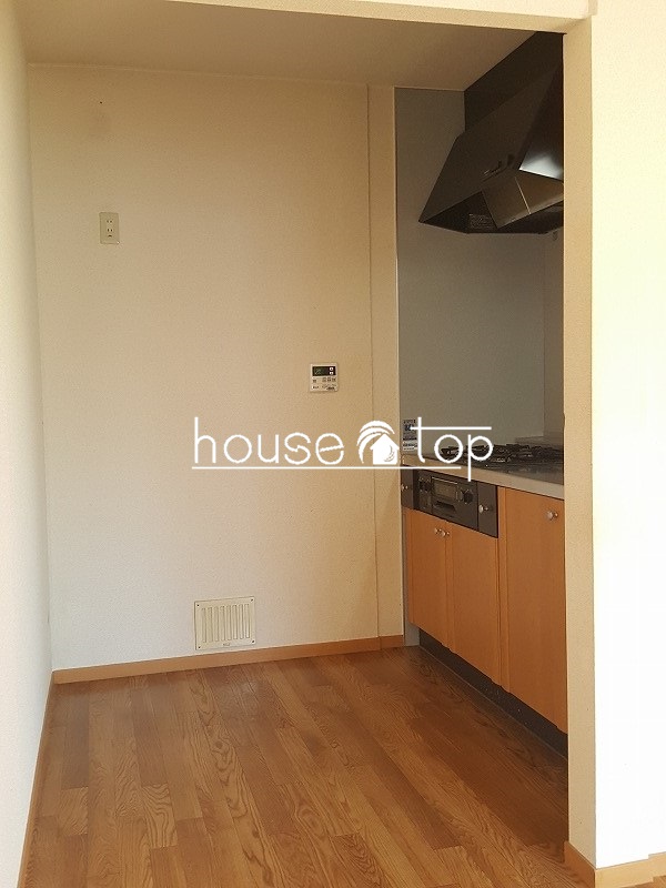 キッチン　独立型キッチンなので大変便利ですよ♪