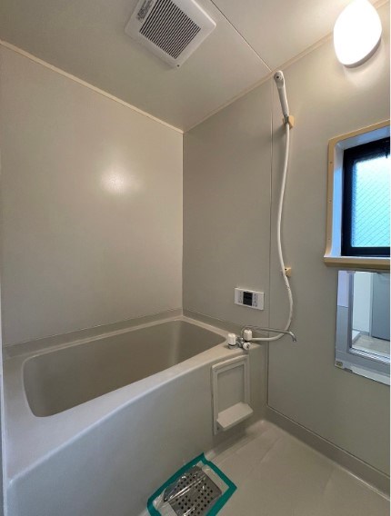 バス・シャワールーム　※別部屋参考写真