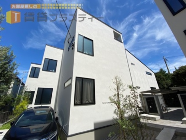 建物外観　スタイリッシュな外観が目を惹きます。