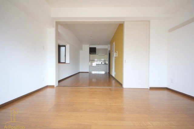 居室・リビング　晋栄一番館