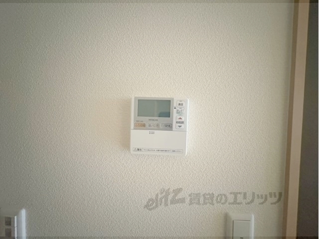 その他設備　給湯器リモコン