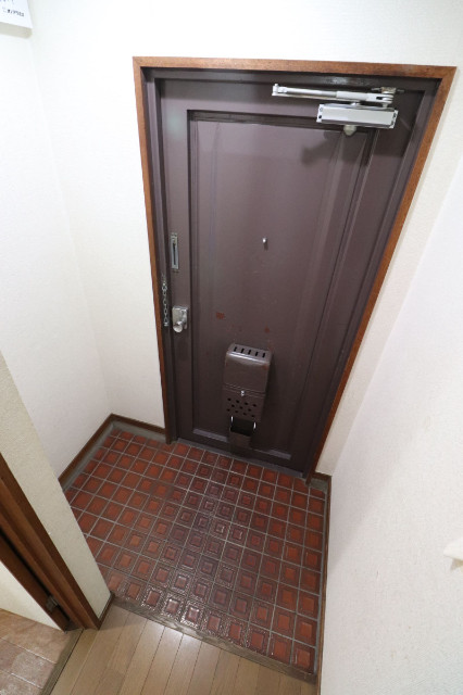 玄関　圧迫感のない玄関