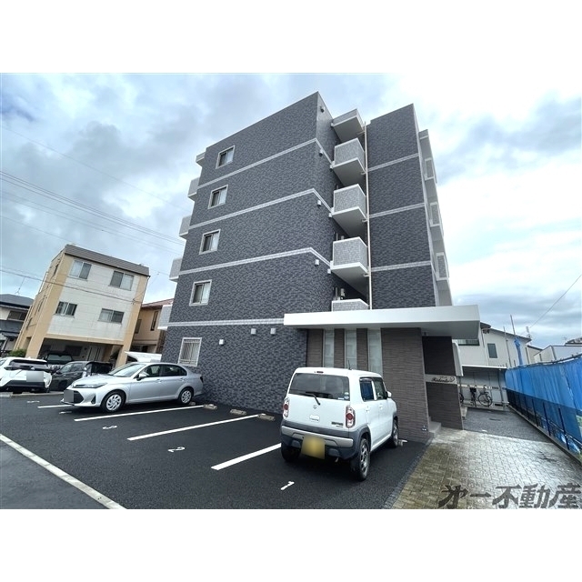 エントランス　建物外観