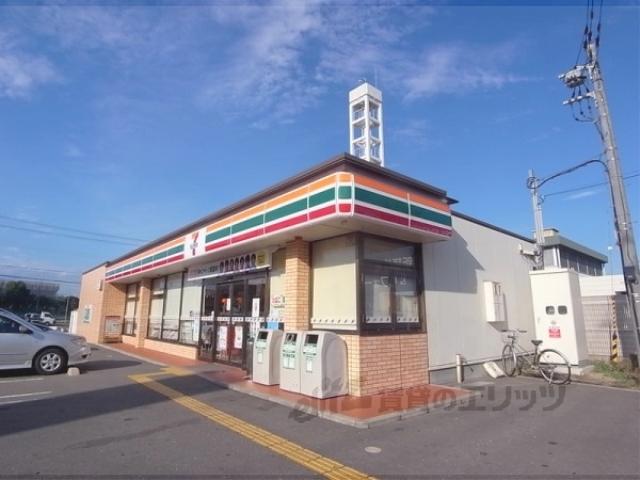 コンビニ　セブンイレブン向日上植野店（コンビニ）まで340m