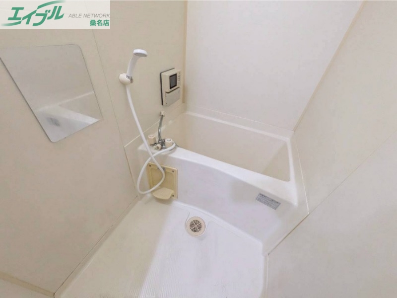 バス・シャワールーム　同物件別部屋の写真