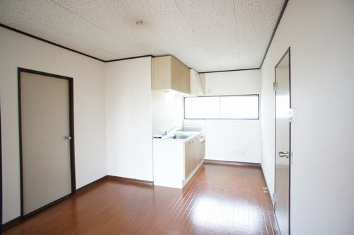 キッチン　反転別部屋参考写真