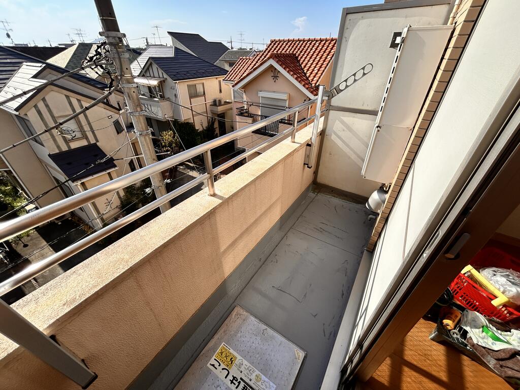 西武池袋線 大泉学園駅 バス乗車時間：17分 最寄りバス停で下車 徒歩2分 3階建 築21年の内装写真