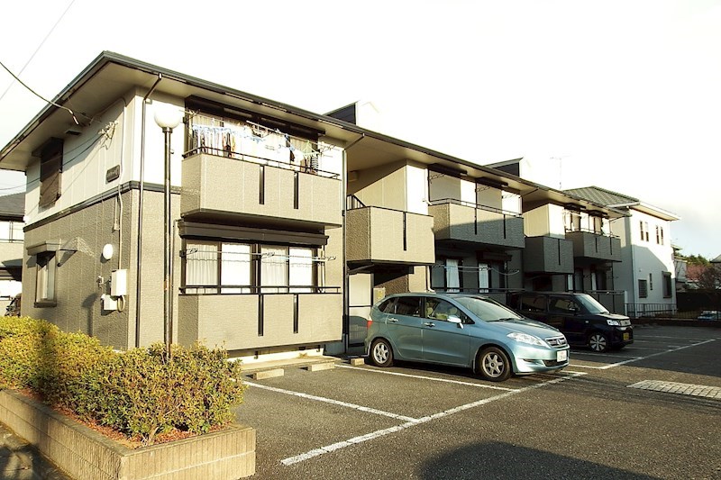 建物外観　ＡＢＣＤと４棟ございます。