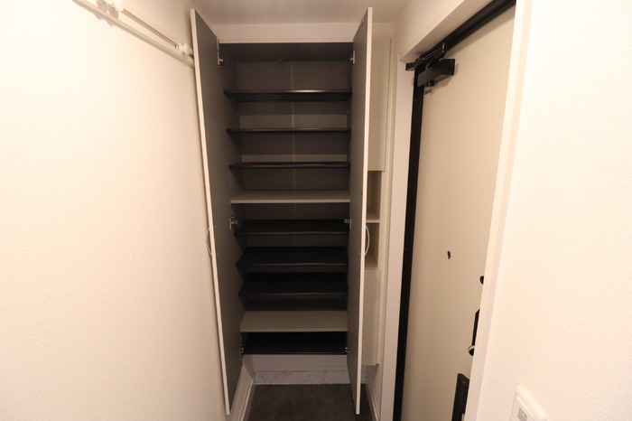 玄関　シューズボックス