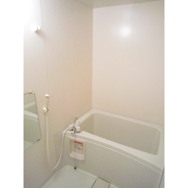 バス・シャワールーム　お風呂・トイレ別です！