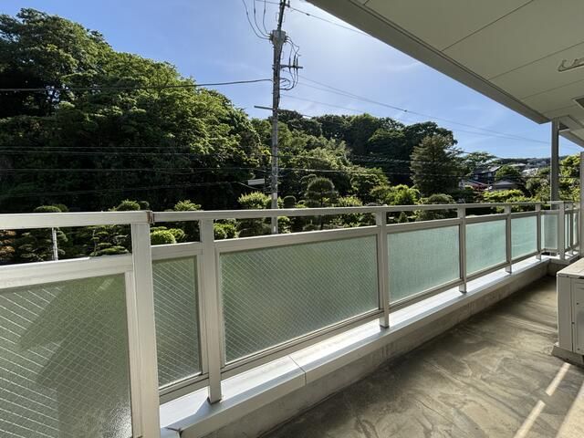 バルコニー　※別号室の参考写真です