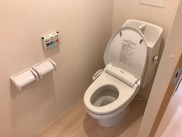 トイレ　トイレ