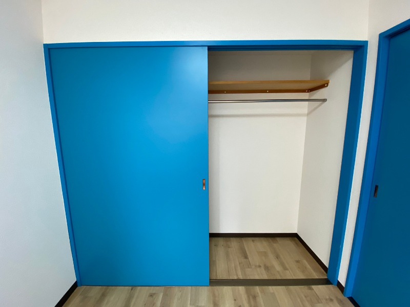 収納　寝室の収納です。部屋がすっきり片付きます。