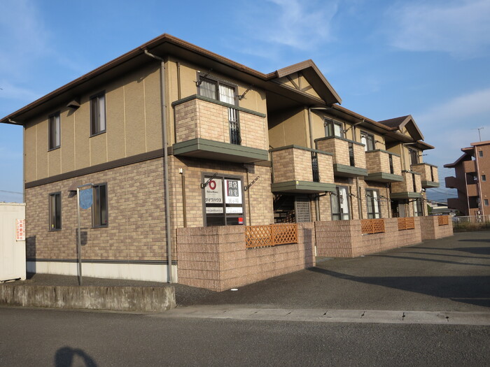 建物外観　リヴェール 外観