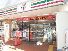 コンビニ　セブンイレブン大阪十三本町１丁目店（コンビニ）まで183m