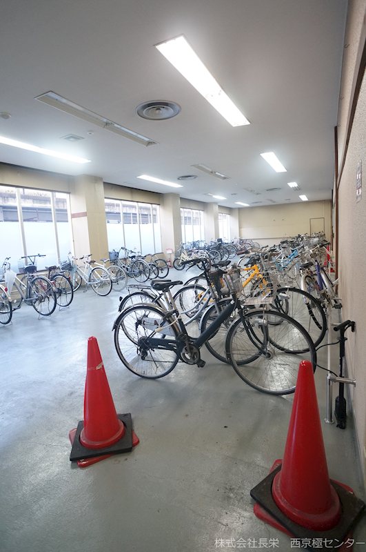 駐車場　屋内駐輪場★