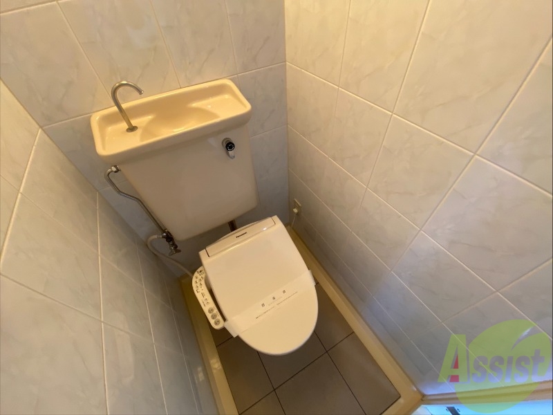 トイレ　ウォシュレット機能がついたトイレ。安心して使用できますね。