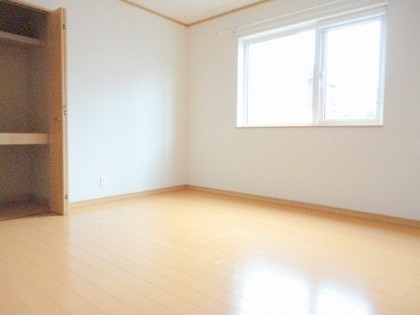 その他部屋・スペース　壁面が多く家具の配置がしやすいです♪