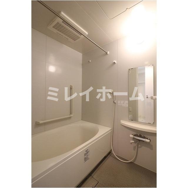 バス・シャワールーム　同建物内別のお部屋の参考写真になります。
