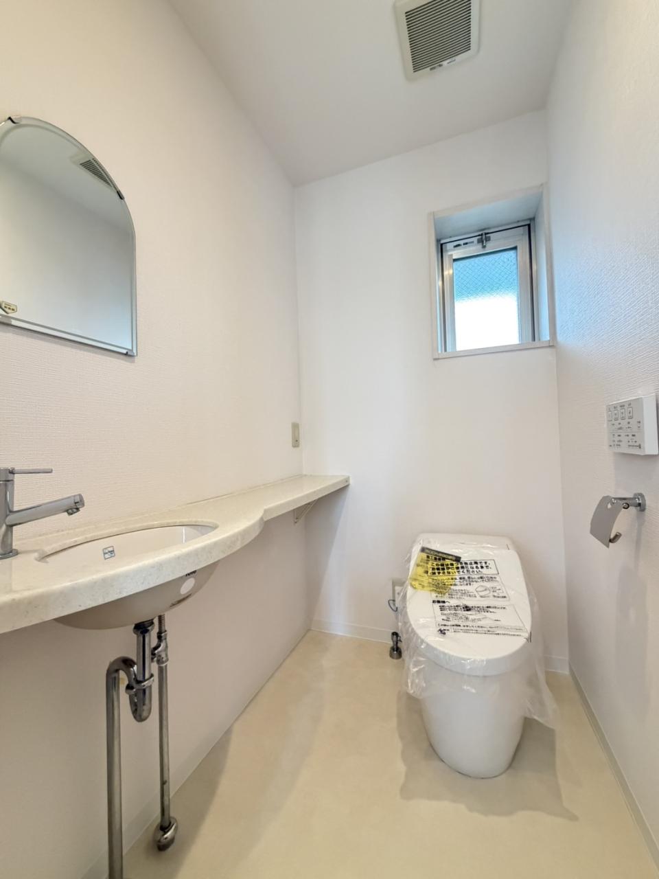 コルヌスツリーハウスのトイレ写真