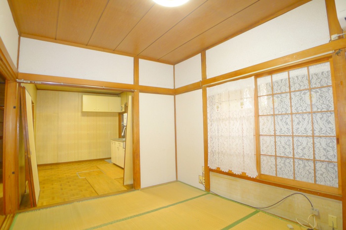 鎌ケ谷市東道野辺7丁目戸建の居間写真