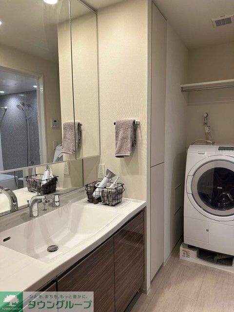 洗面設備　※写真は同タイプ住戸です。