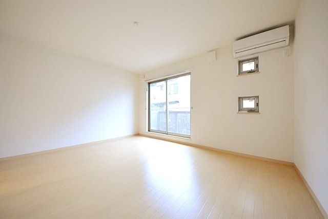 居室・リビング　★広々使いやすいお部屋★
