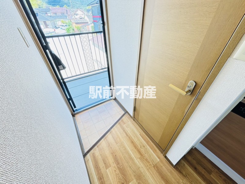 サンセールカンザキBの玄関写真