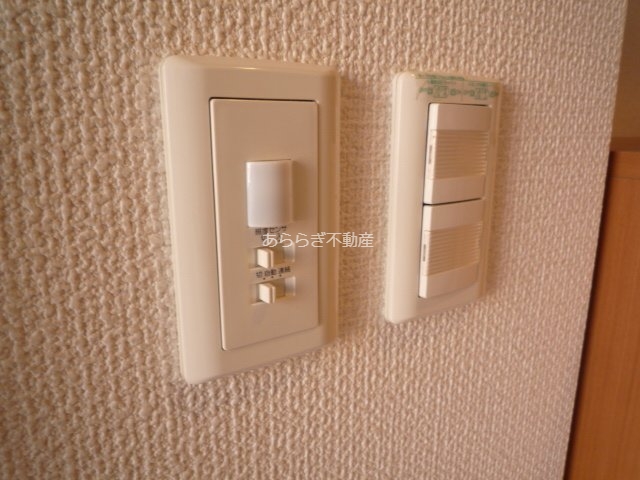 セキュリティ　人感センサー照明