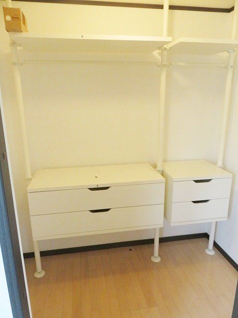収納　ウォークインクローゼット内の様子