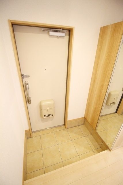 アンプルールフェール梶が谷の玄関写真