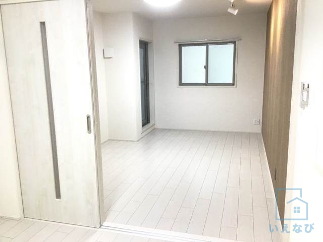 地下鉄谷町線 長原駅 徒歩5分 3階建 築6年の居間写真