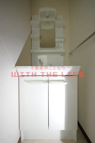 洗面設備　独立洗面台で身支度をすべて済ませてしまいましょう