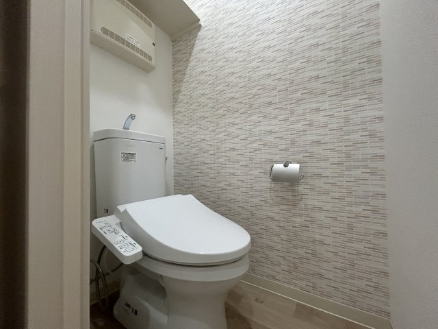 ＪＲ東海道本線 尼崎駅 徒歩11分 3階建 築3年のトイレ写真