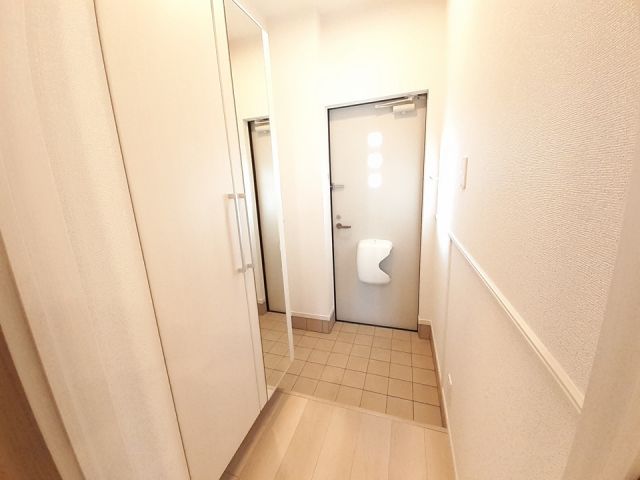 カトルセゾンEの玄関写真