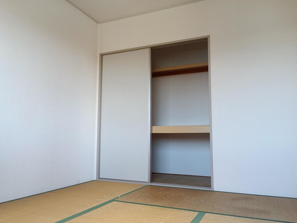 収納　和室の１間の押入れ