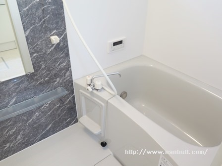 バス・シャワールーム　追焚き機能付バス