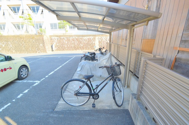 コンビニ　ポプラ矢野駅前店（コンビニ）まで716m