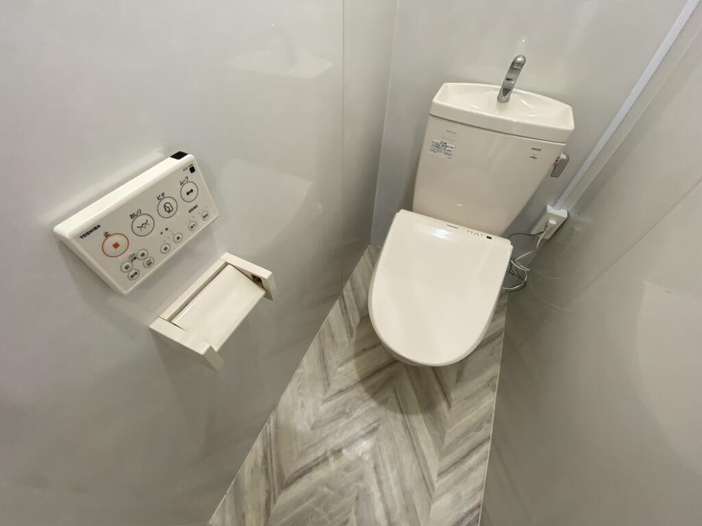 トイレ　今や欠かせない温水便座付きトイレ★