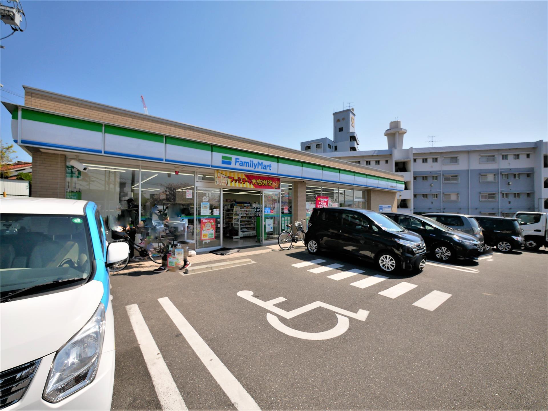 コンビニ　ファミリーマート 小倉安部山入口店（コンビニ）まで480m