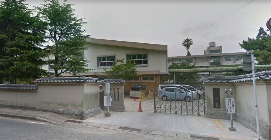 小学校　豊浦小学校（小学校）まで1900m