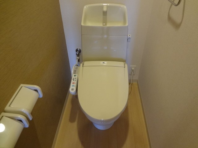 トイレ　シャワー付トイレ