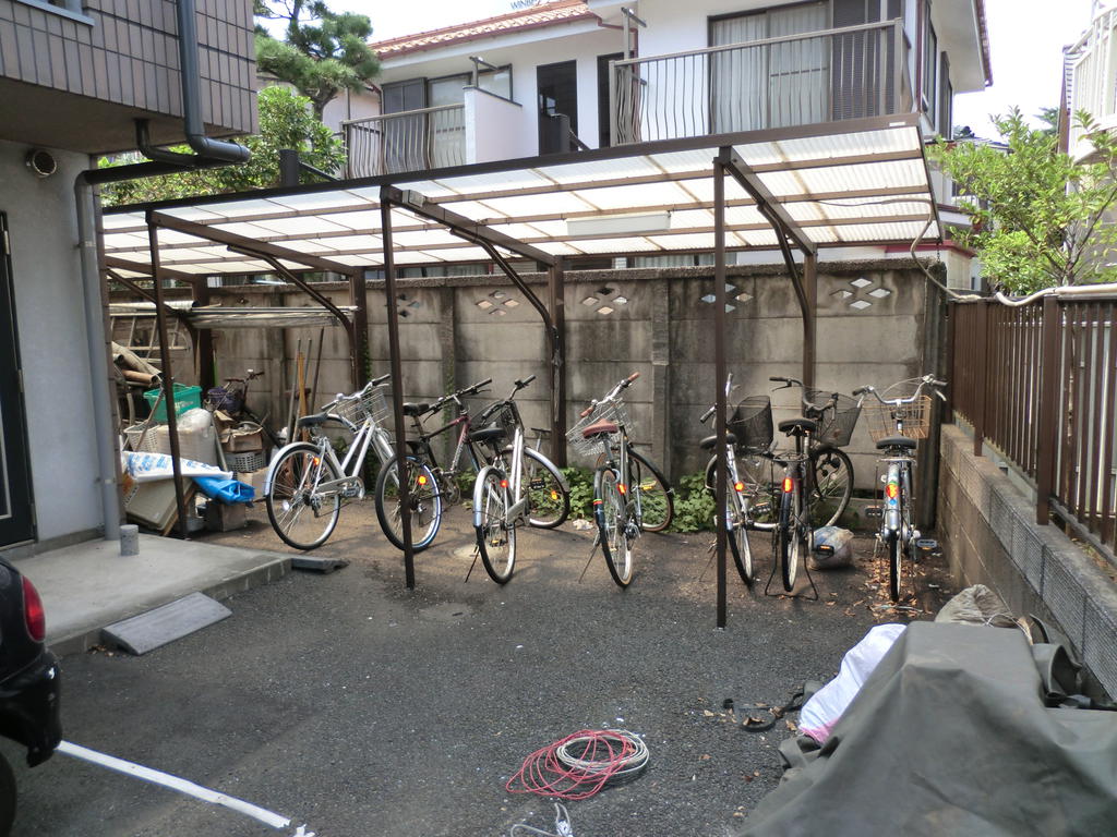 その他共有部分　☆屋根付きの駐輪場完備です☆