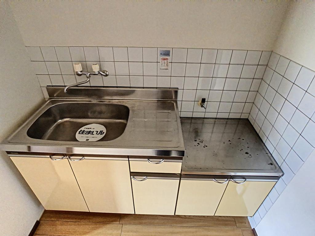 キッチン　103号室の写真です。