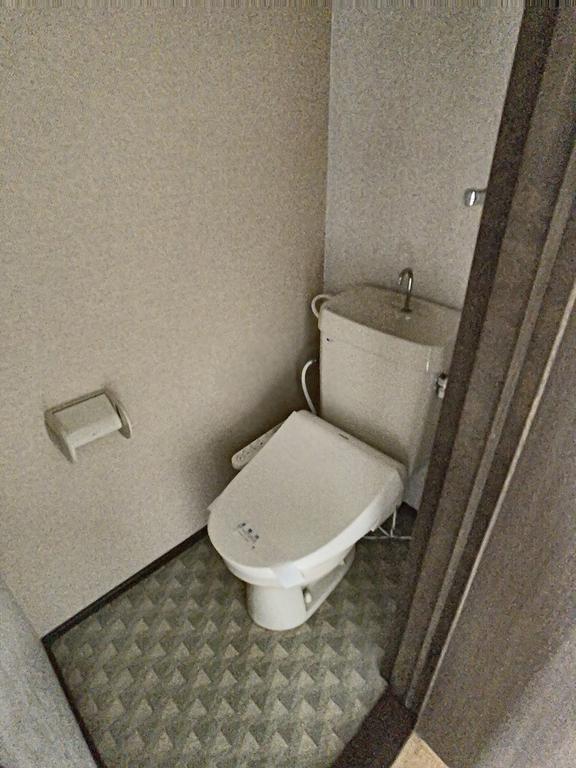 トイレ　103号室の写真です。