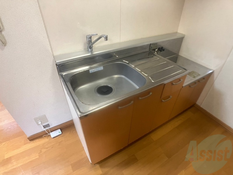 キッチン　キッチンは調理スペースもあり料理がはかどりそうです。