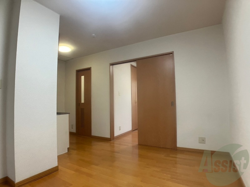 居室・リビング　広くてキレイなお部屋が広がっていて、充実した生活が送れそう。