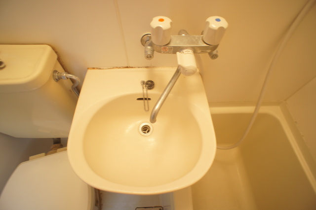 洗面設備　洗面ボウルもついているので、ここで洗顔できますね☆