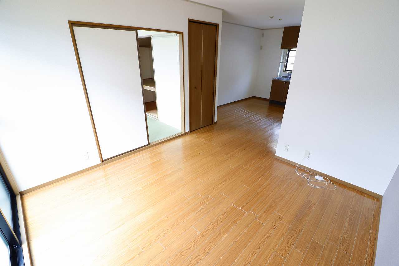 居室・リビング　※同物件、別部屋になります。